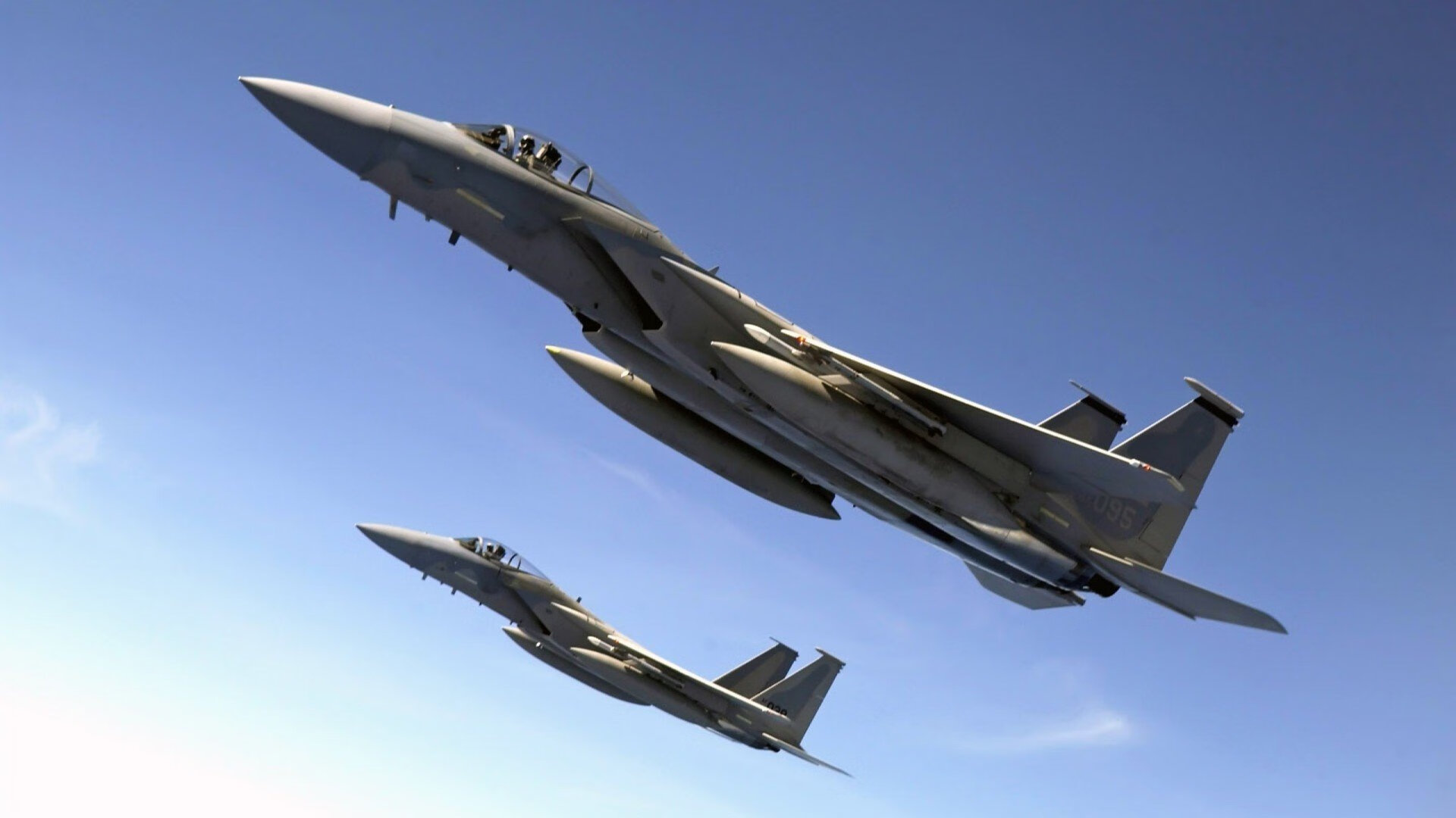 “高新体育中心网球赛：经典对决，再现精彩绝伦的比赛”