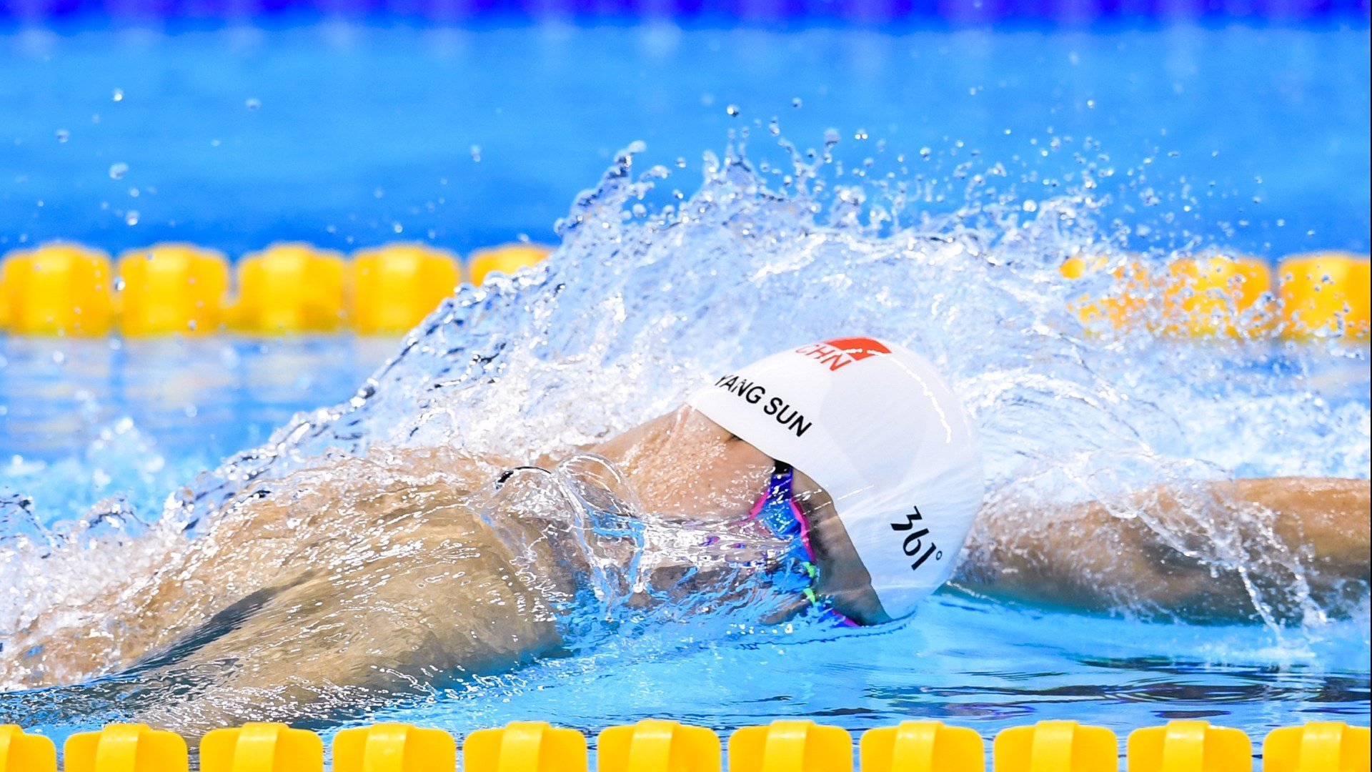 全国田径大奖赛女子三级跳远 广东选手一掷定乾坤夺冠，女子三级跳远运动员